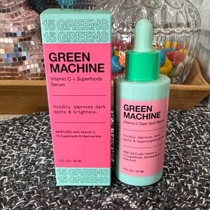 Innbeauty Green Machine Vitamin C + Superfoods Serum (mint green/pink)